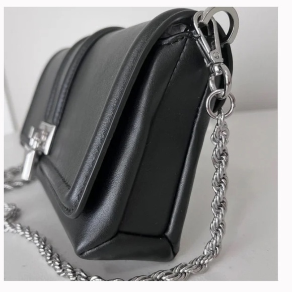 Michael Kors Padlock Chain Black Crossbody - Picture 4 of 9